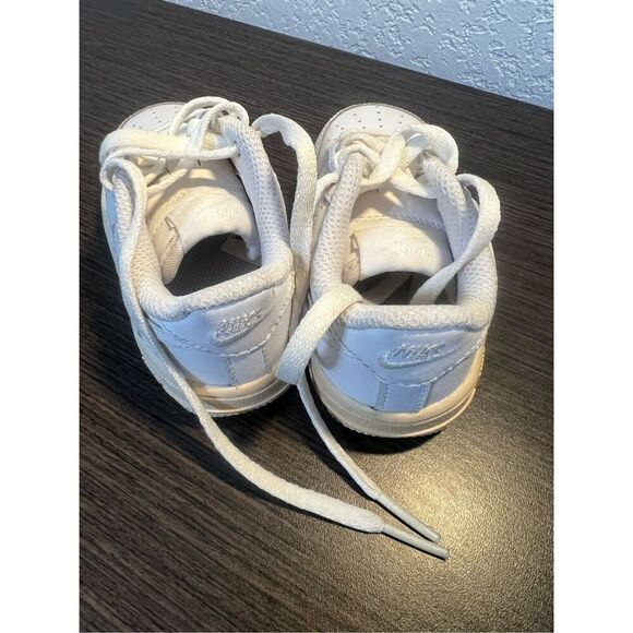 Nike AirForce 1 (low top) - Picture 3 of 12